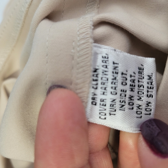 ST. JOHN‎ Women Beige Cargo Bermuda Shorts Size 6 Silver Hardware - Picture 5 of 9